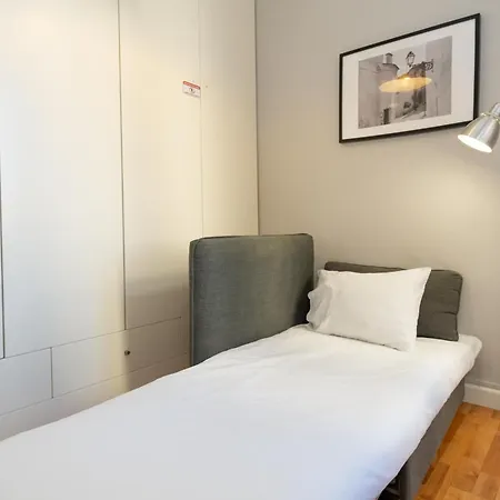 Monicas Apartment